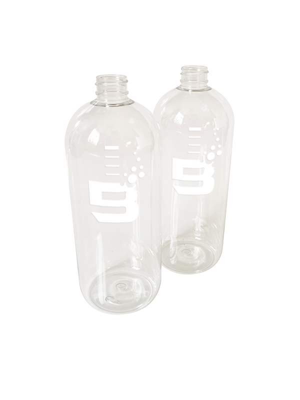 h2booster waterstoftherapie Zwei 2Stk. Sprudlerflaschen 1 Liter mit dem Buchstaben G und H2O-Booster-Etiketten darauf.