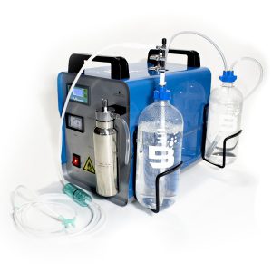 h2booster waterstoftherapie Eine blaue Maschine mit einer Flasche Flüssigkeit und einer Flasche Wasser, bekannt als H2Booster Deluxe.